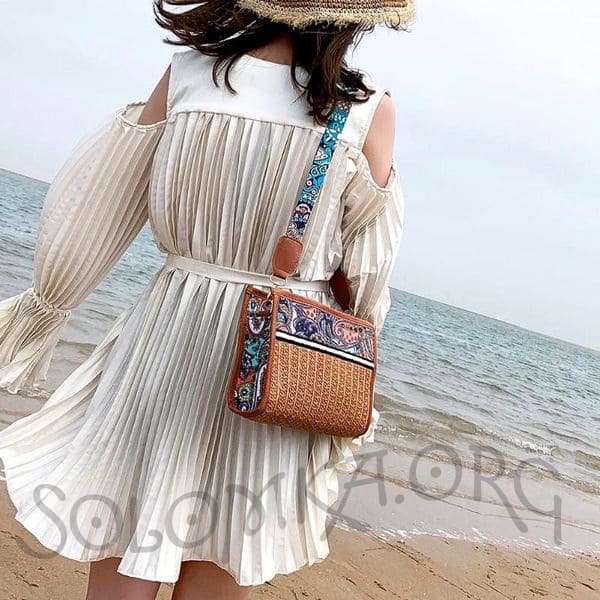 Плетена солом'яна сумка-клатч жіноча 