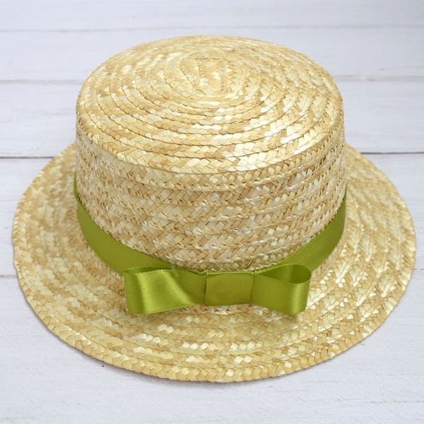 Соломенная шляпка канотье с салатовой лентой