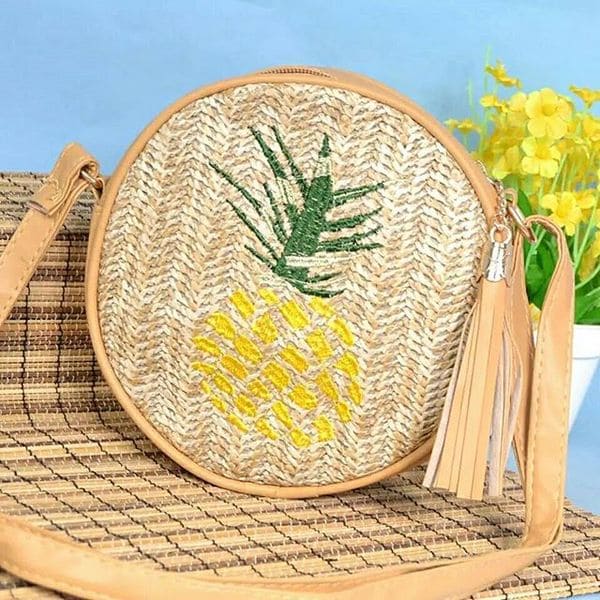 Плетена сумка з вишивкою ананаса