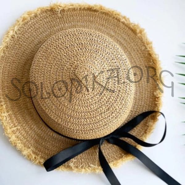 Соломенная шляпка канотье с бахромой