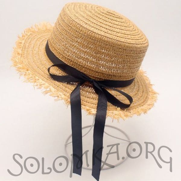 Соломенная шляпка канотье с бахромой