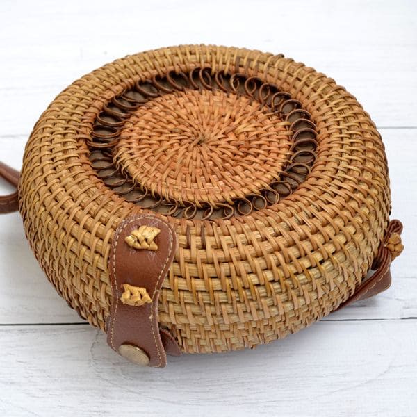 Кругла сумка з ротанга з Балі з візерунком