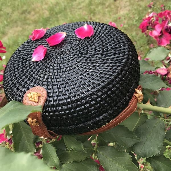 Летняя плетеная ротанговая сумка черная 18x8 см